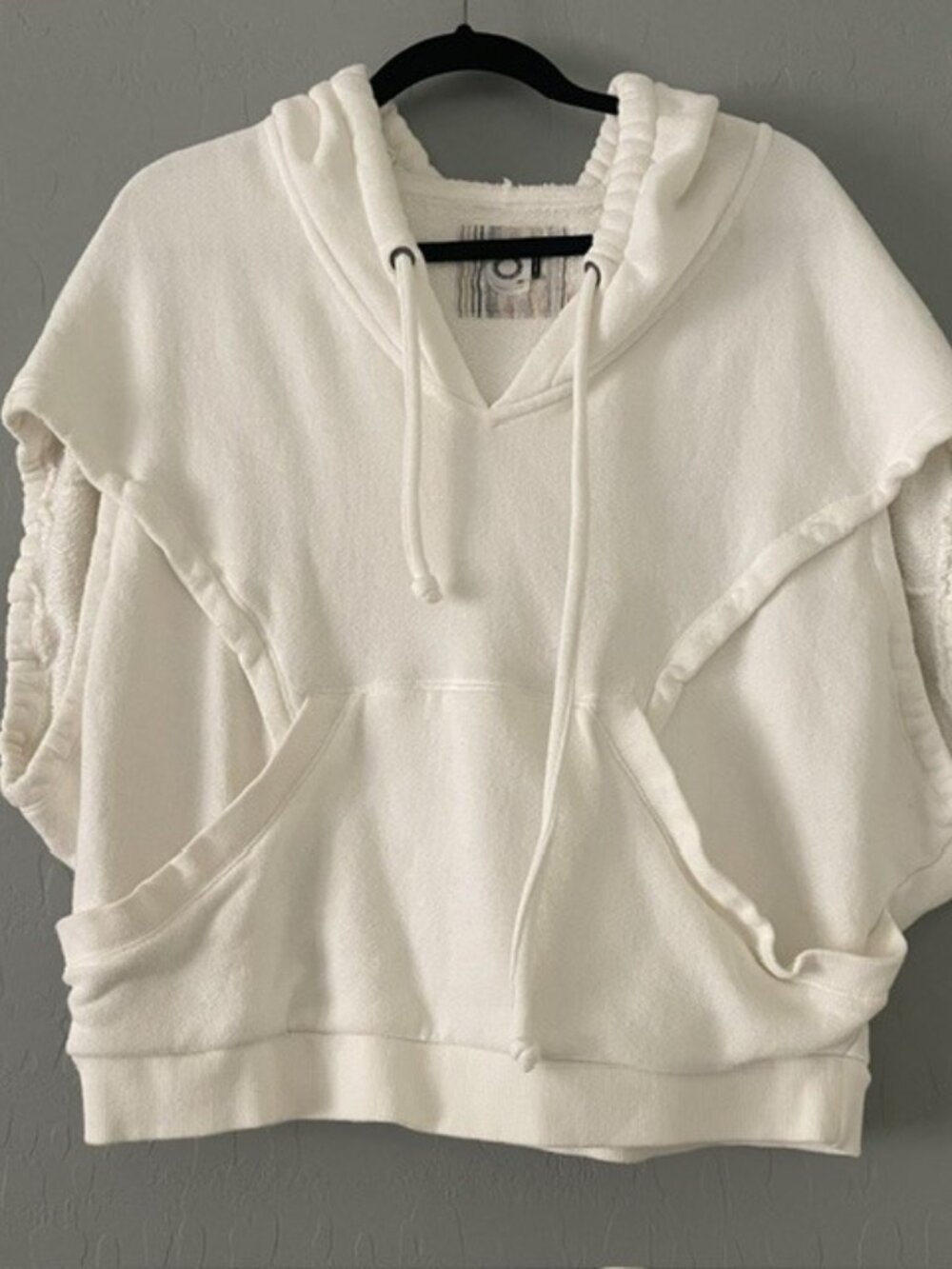 Anthropologie Akemi + Kin Cropped Cocoon Sleeveless Hoodie Sweatshirt Ivory M